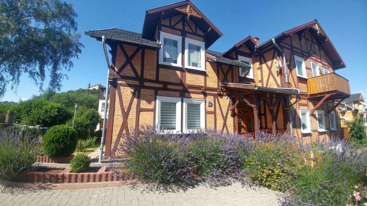 Moderne Ferienwohnungen Am Kurpark - Zentral, Ruhig & Nah Am Edersee バート・ヴィルドゥンゲン エクステリア 写真